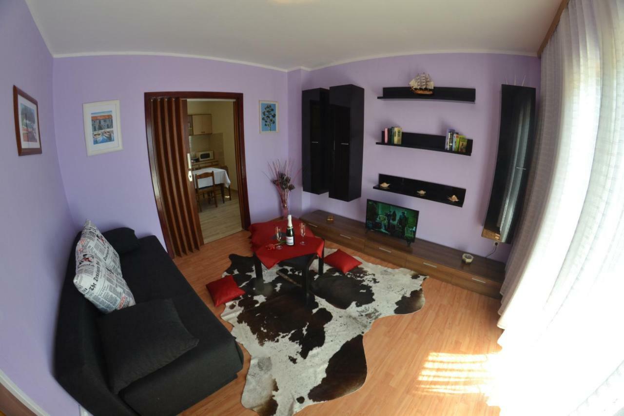 Apartman Jadranka Palit Exterior photo